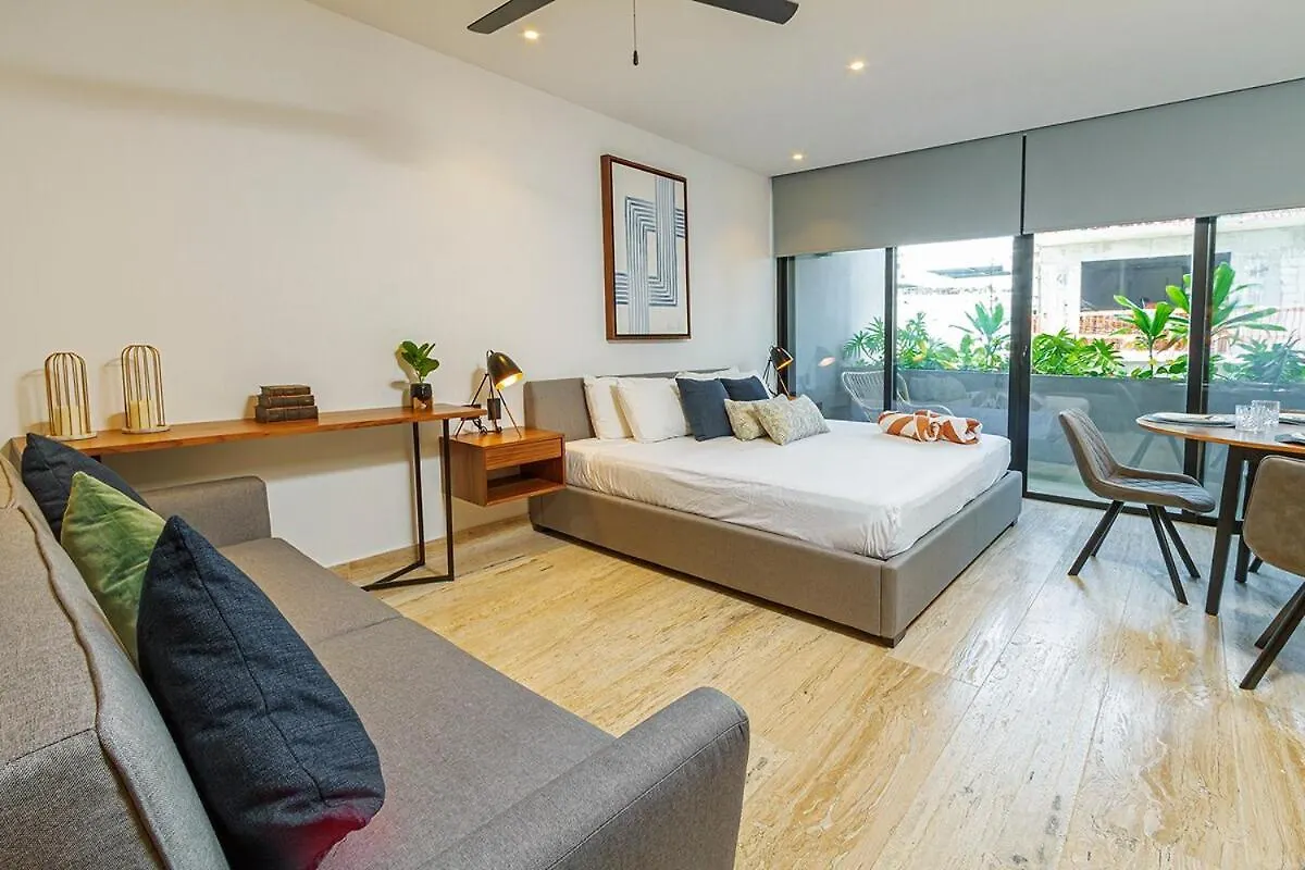 Vibrant Studio Near 5Th Avenue Playa del Carmen Apartment